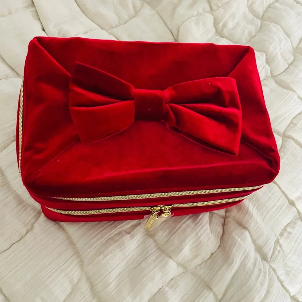 Estée Lauder Red Velvet Bow Makeup Bag